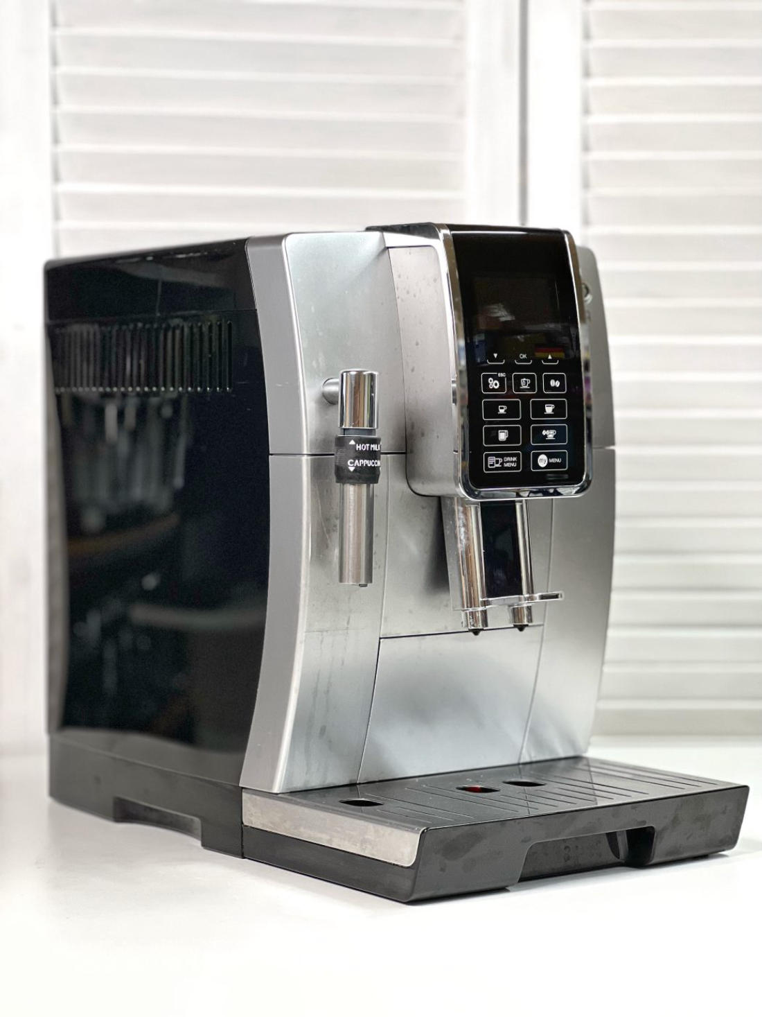 Кавомашина DeLonghi ECAM350.35.SB (Dinamica) Б/У