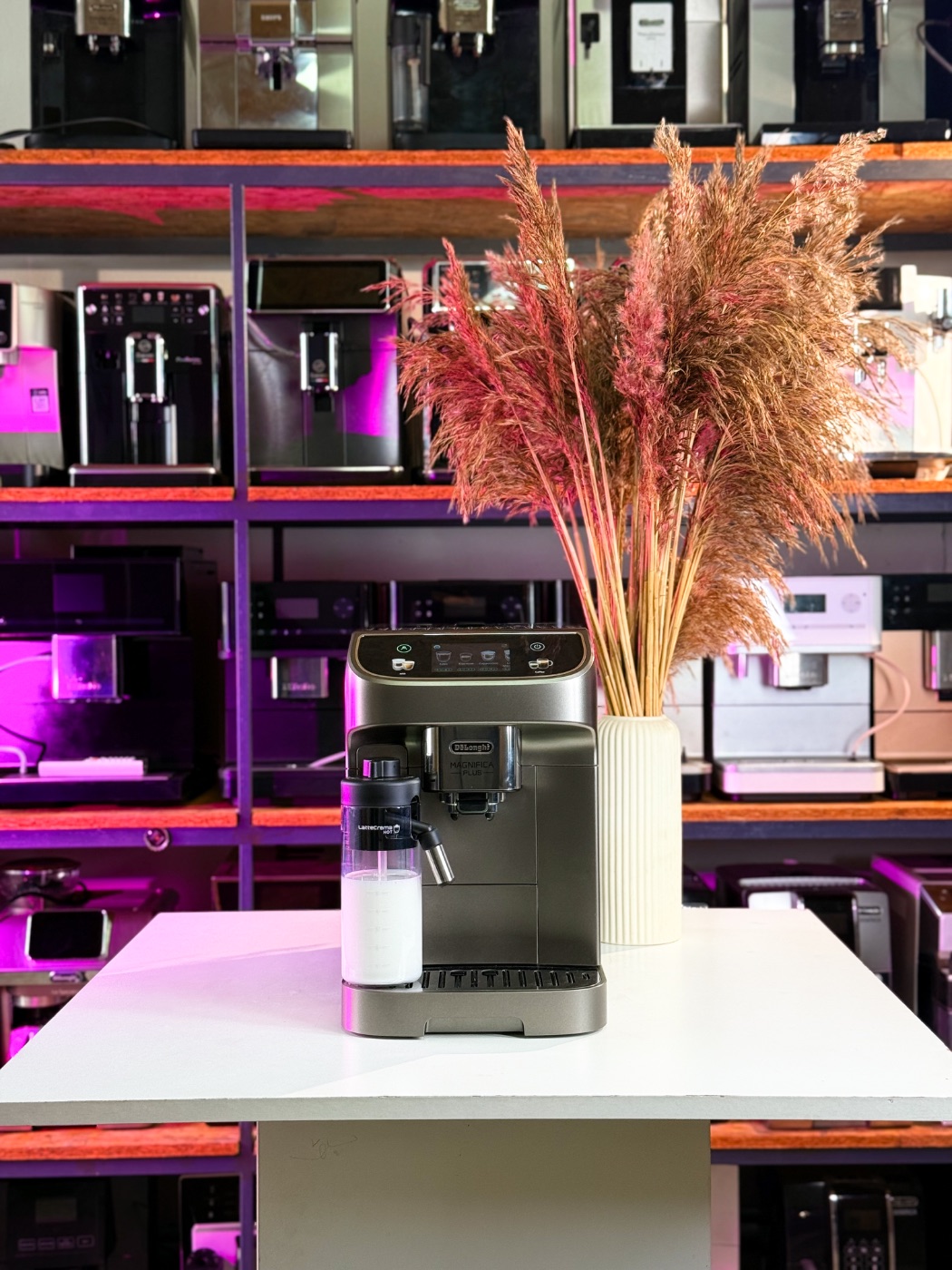 Кавомашина DeLonghi Magnifica Plus ECAM 320.70.TB Б/У