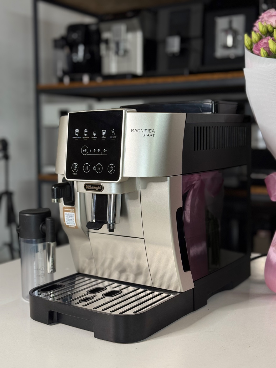 Кавомашина De’Longhi Magnifica Start Б/У