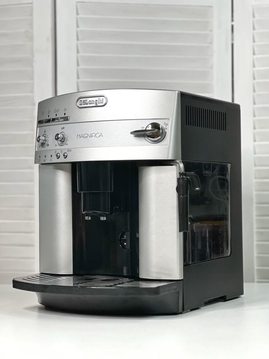 Кавомашина DeLonghi ESAM3200.S (Magnifica) Б/У
