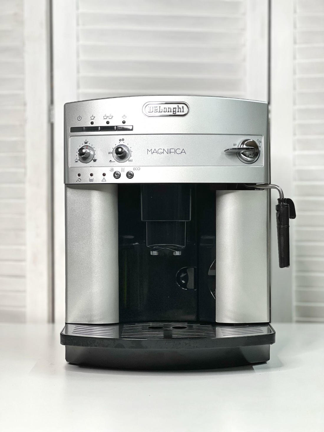 Кавомашина DeLonghi ESAM3200.S (Magnifica) Б/У