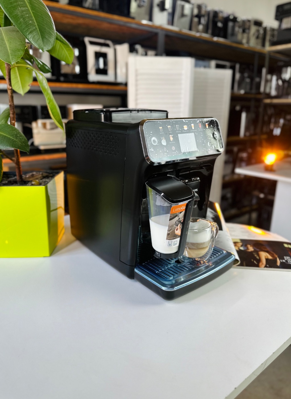 Кавомашина Philips Series 5500 LatteGo Б/У