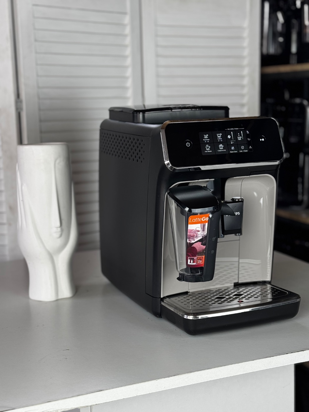 Кавомашина Philips Series 2200 LatteGo (EP2235/40) Б/У