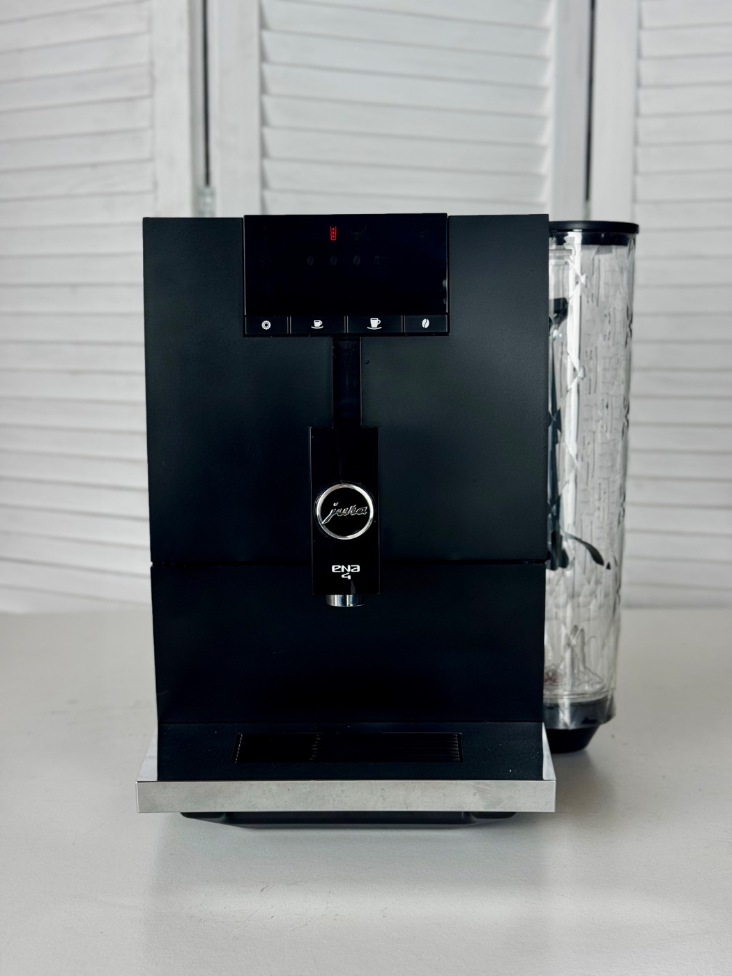 Кавомашина Jura ENA 4 Full Metropolitan Black Б/У