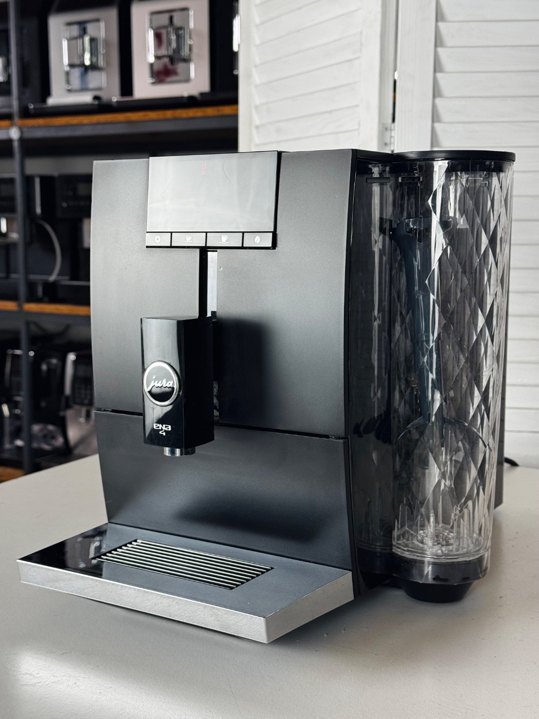 Кавомашина Jura ENA 4 Full Metropolitan Black Б/У