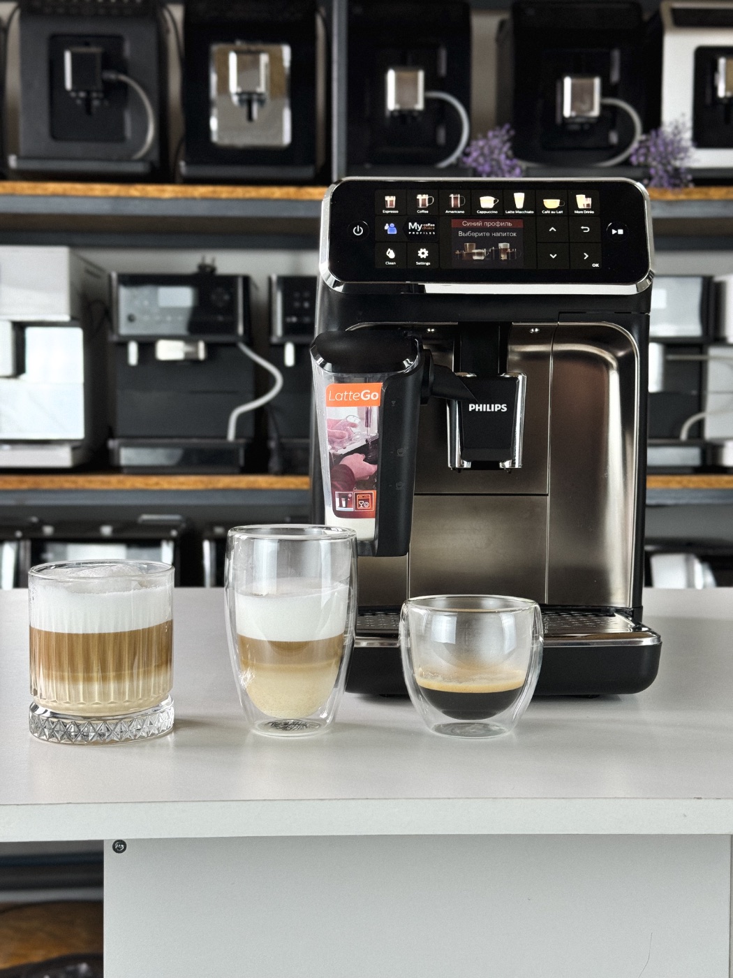 Кавомашина Philips Series 5400 LatteGo (EP5447/90) Б/У