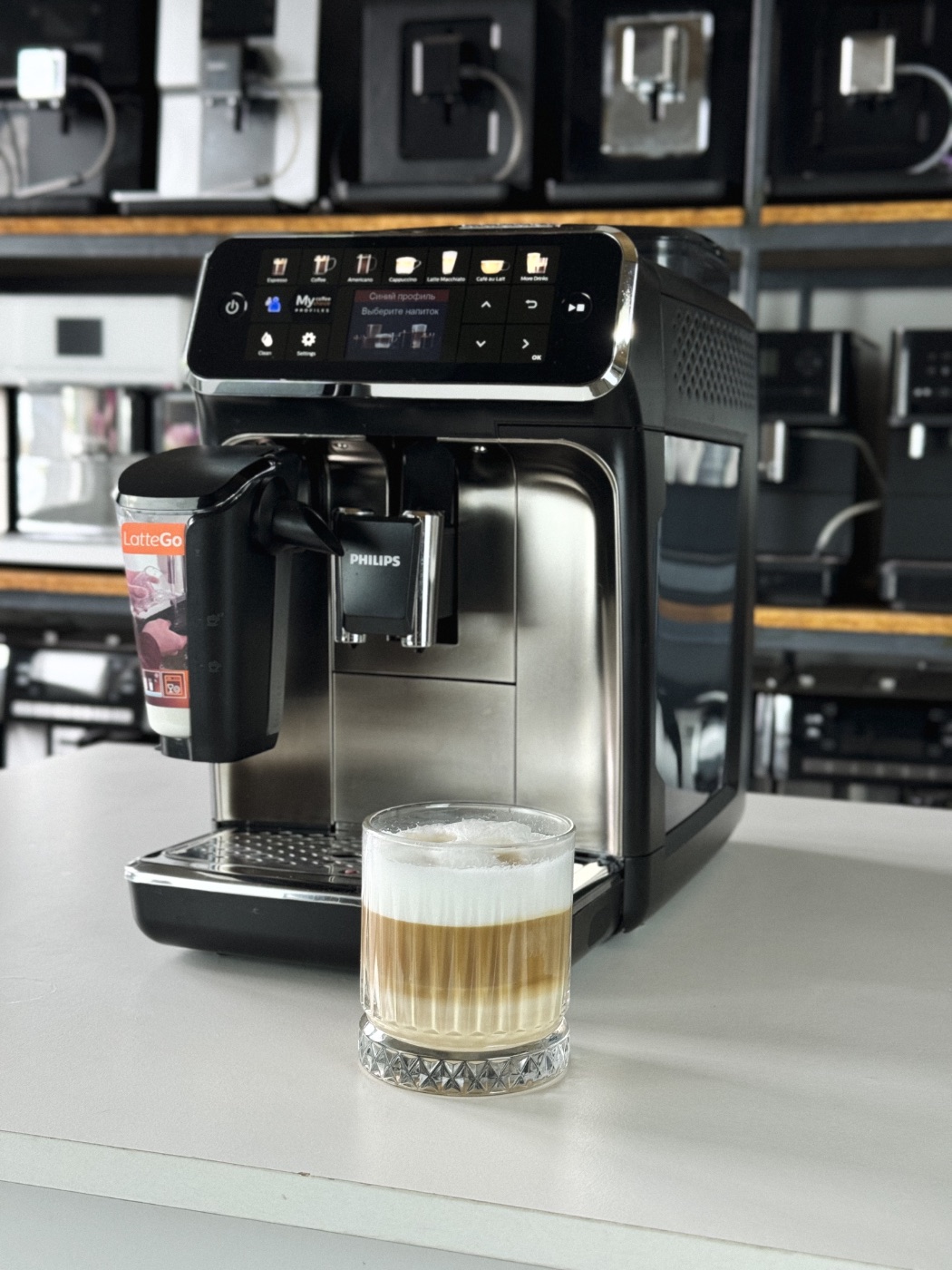 Кавомашина Philips Series 5400 LatteGo (EP5447/90) Б/У