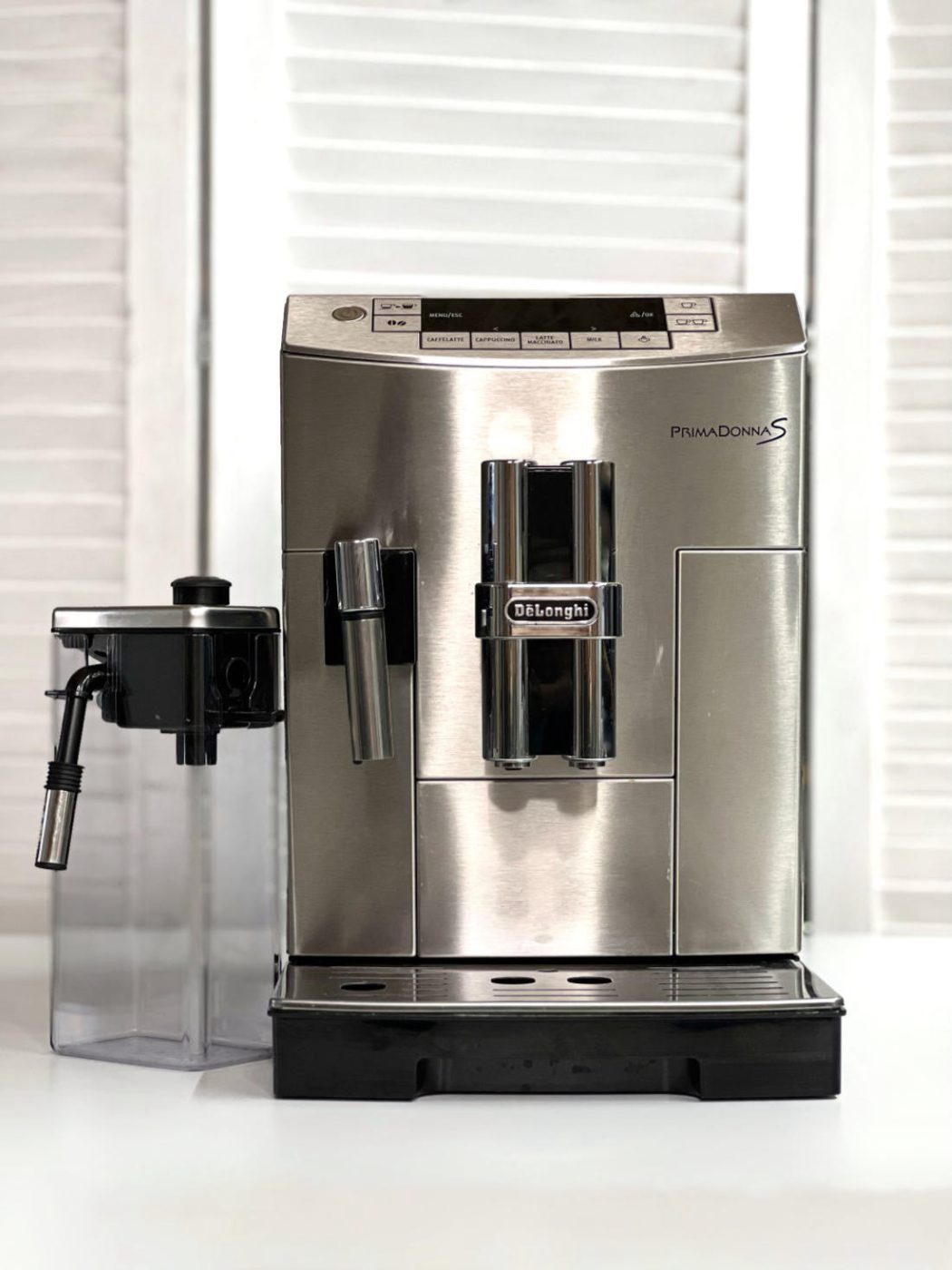 Кавомашина DeLonghi ECAM 26.455.M Б/У