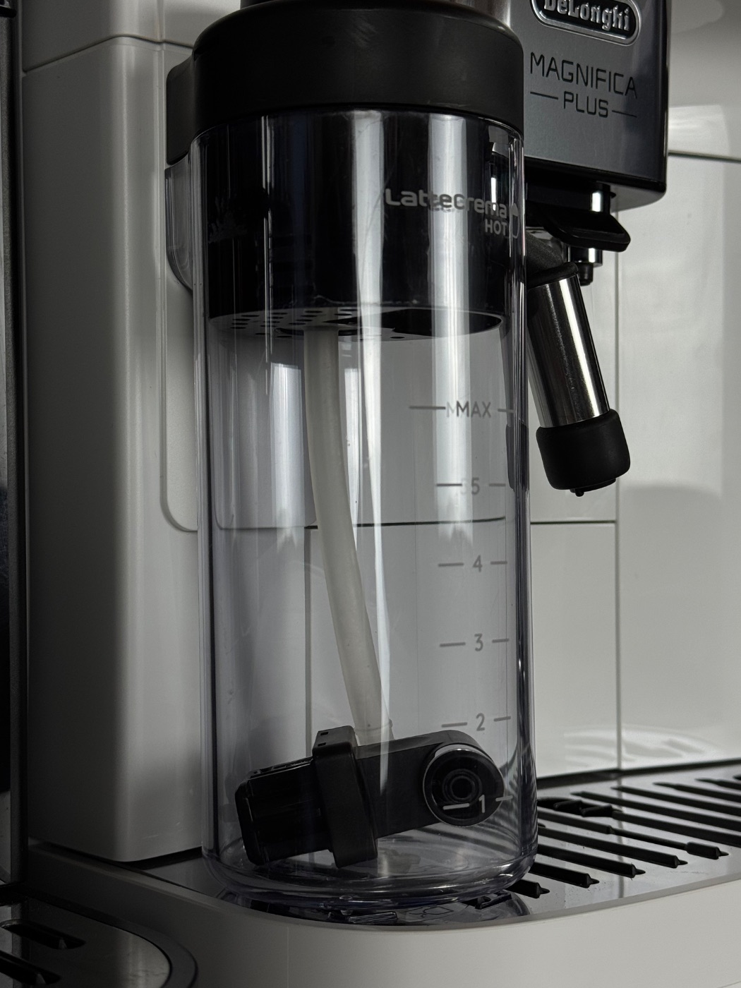 Кавомашина DeLonghi Magnifica Plus ECAM 320.70.TB Б/У