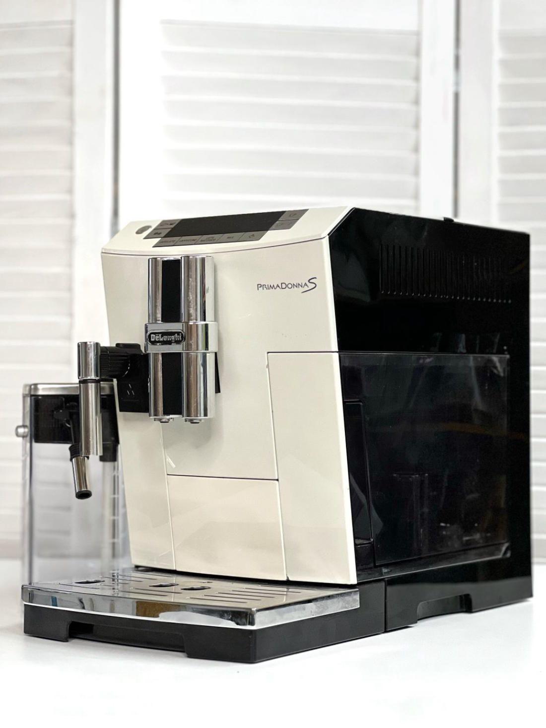 Кавомашина DeLonghi ECAM26.455.WB (PrimaDonna S) Б/У