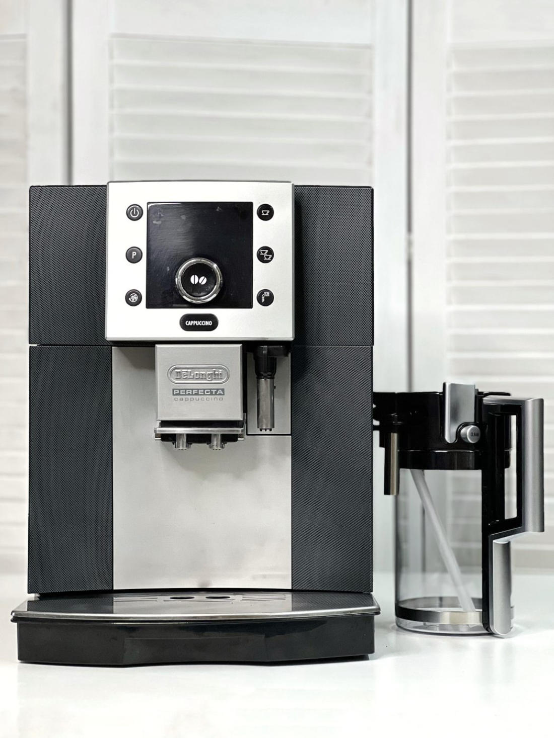 Кавомашина DeLonghi ESAM5500.T (Perfecta) Б/У