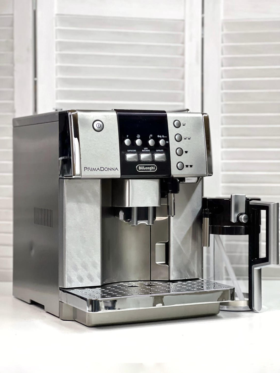 Кавомашина DeLonghi ESAM6600 (PrimaDonna Avant) Б/У