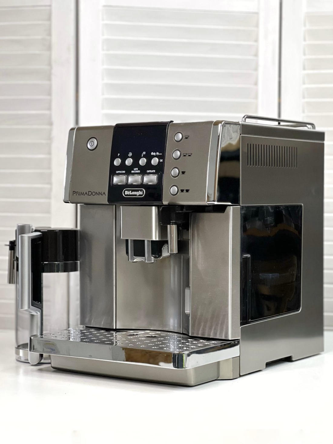 Кавомашина DeLonghi ESAM6600 (PrimaDonna Avant) Б/У