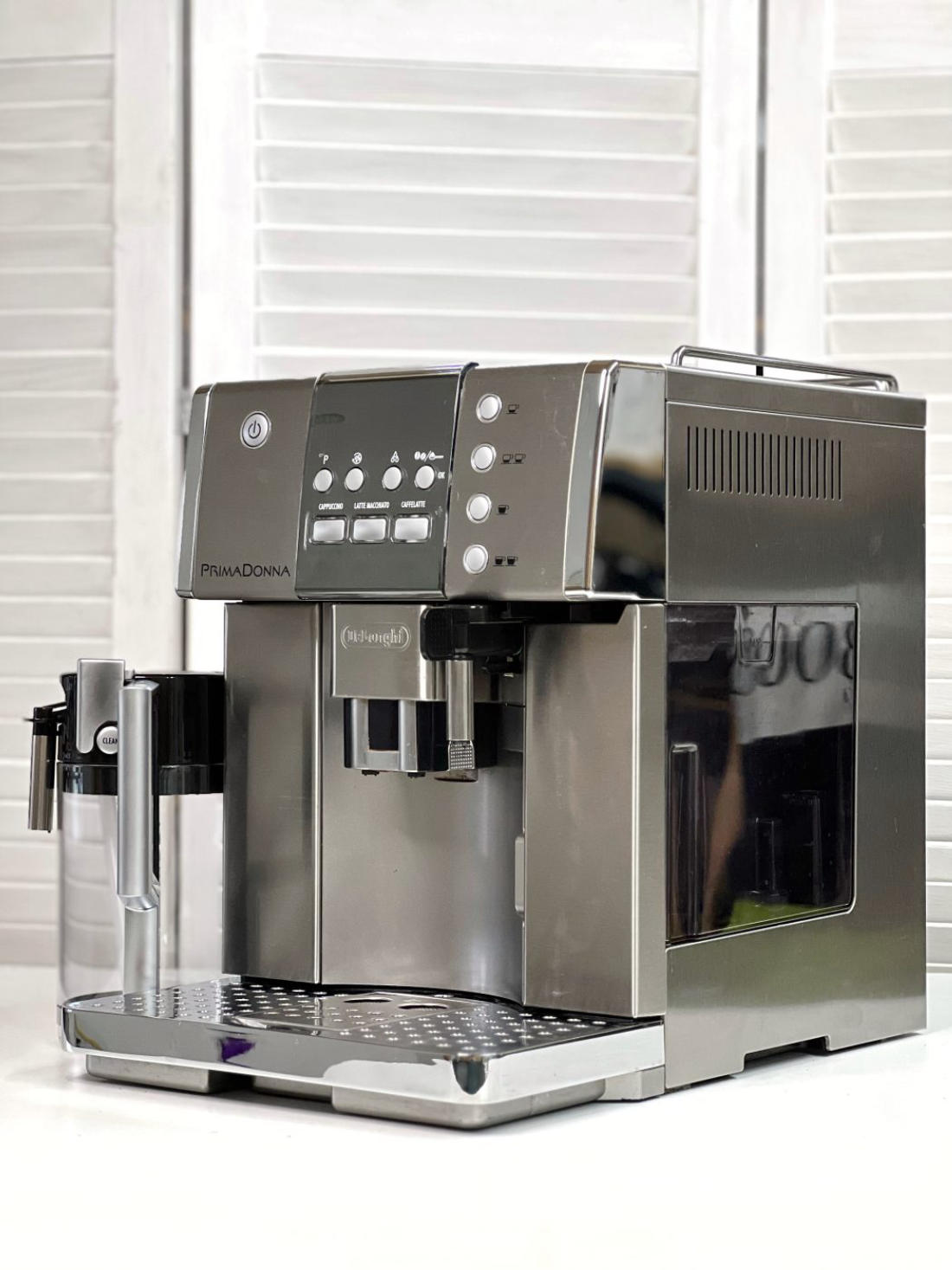 Кавомашина DeLonghi ESAM6620 (PrimaDonna Avant) Б/У