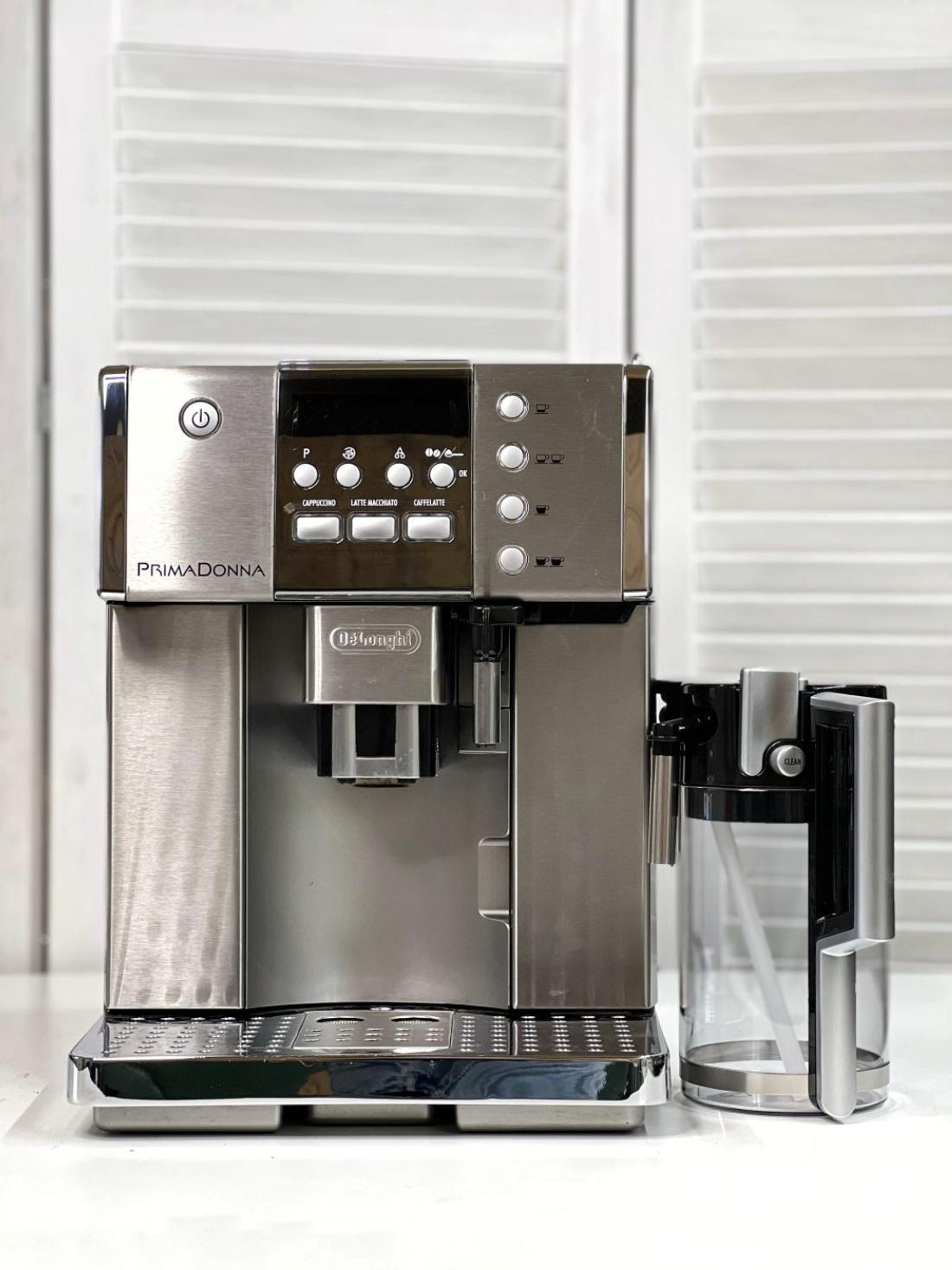 Кавомашина DeLonghi ESAM6620 (PrimaDonna Avant) Б/У