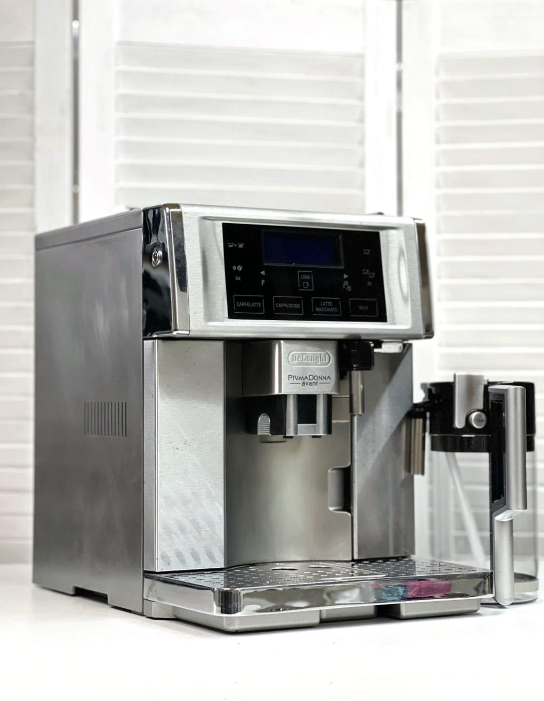 Кавомашина DeLonghi ESAM6700 Б/У