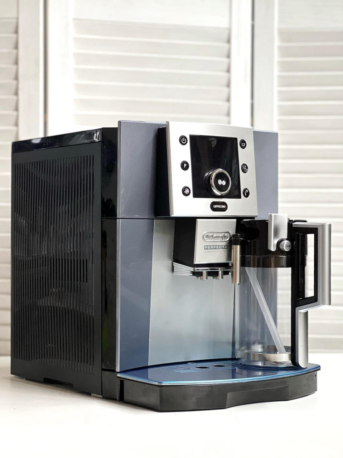 Кавомашина DeLonghi ESAM5500.M (Perfecta) Б/У