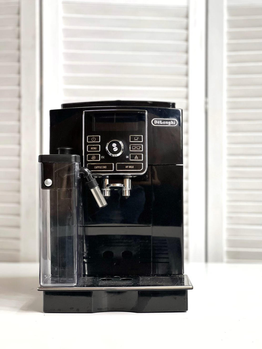 Кавомашина DeLonghi ECAM25.457.B (Magnifica S Smart) Б/У