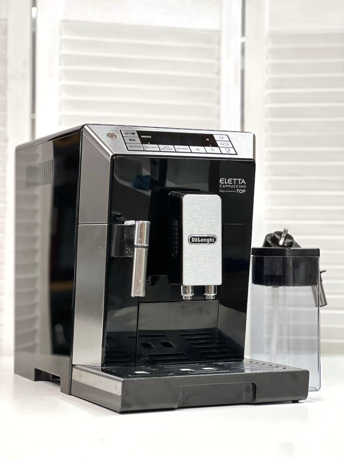 Кавомашина DeLonghi ECAM45.766.B (Eletta Cappuccino Top) Б/У