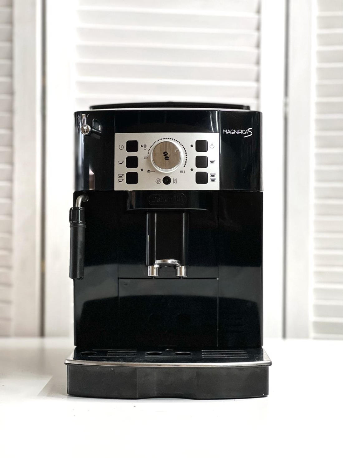 Кавомашина DeLonghi ECAM22.110.B (Magnifica S) Б/У