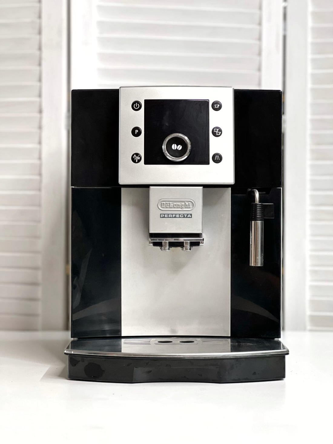 Кавомашина DeLonghi ESAM5400 Б/У