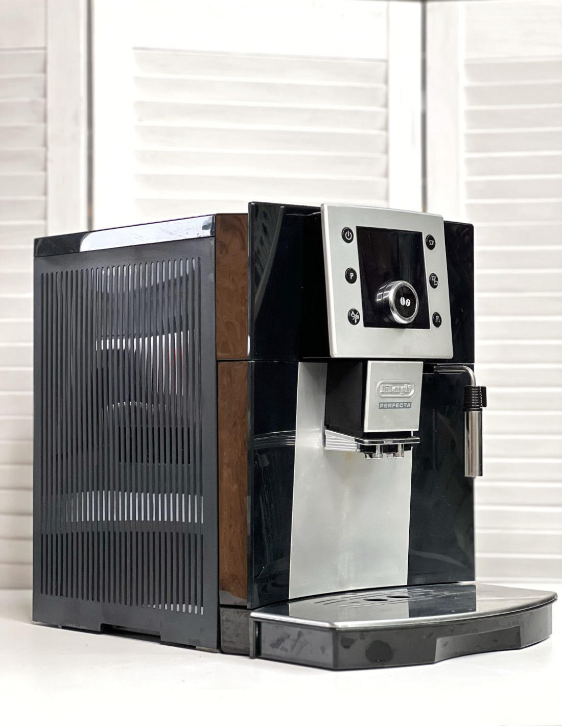 Кавомашина DeLonghi ESAM5400 Б/У